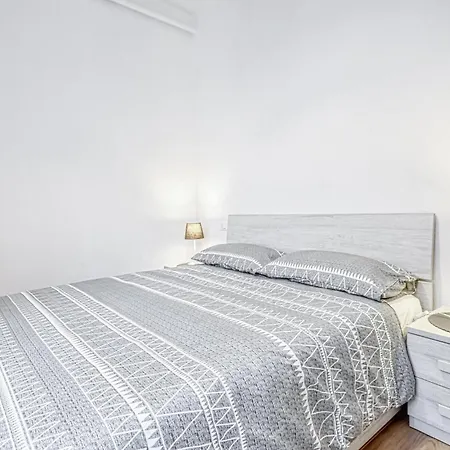 Appartement In With Wifi Avegno